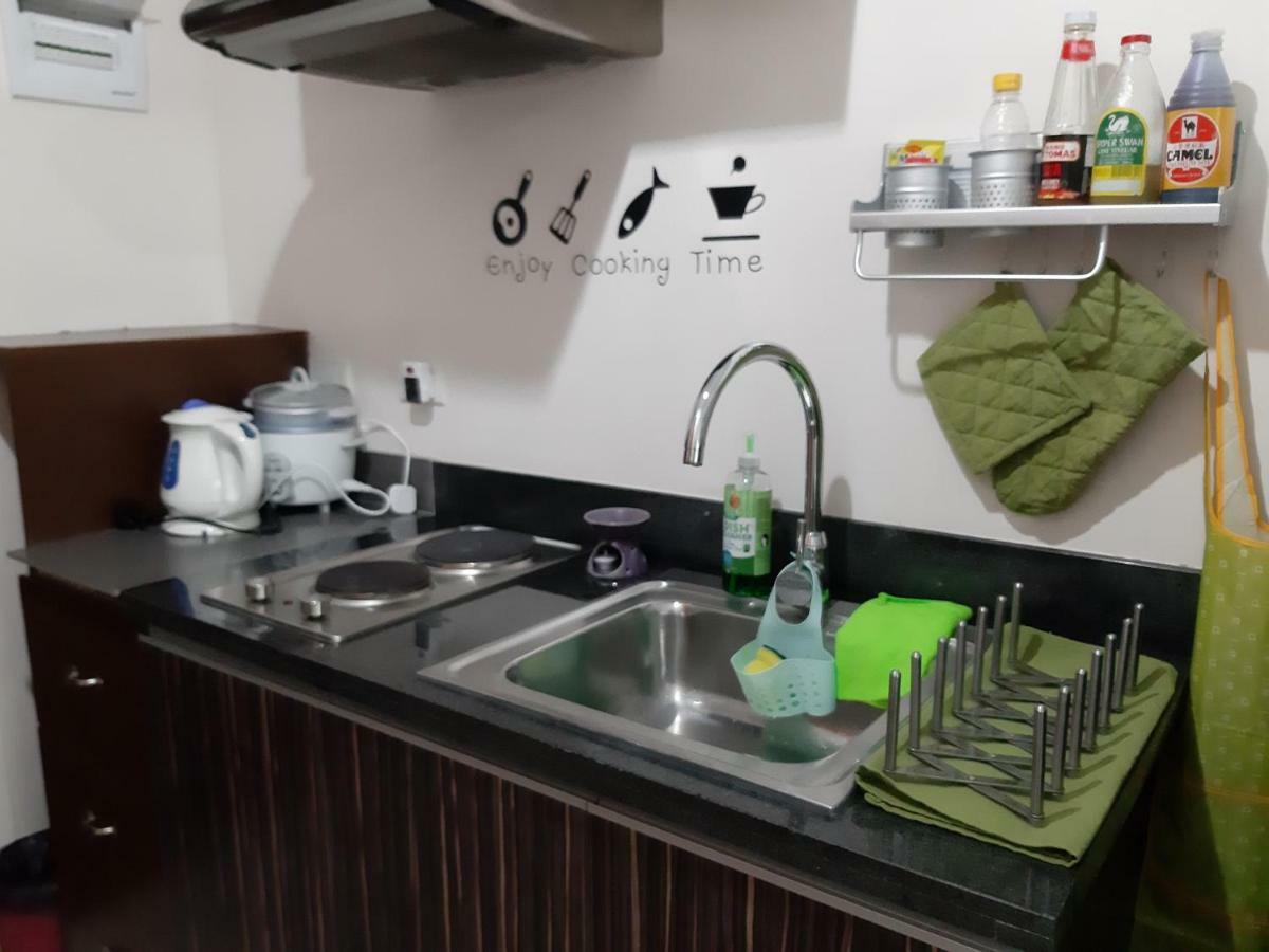A Cozy Fully Furnished Private Room In Condominium Unit. 宿务 外观 照片