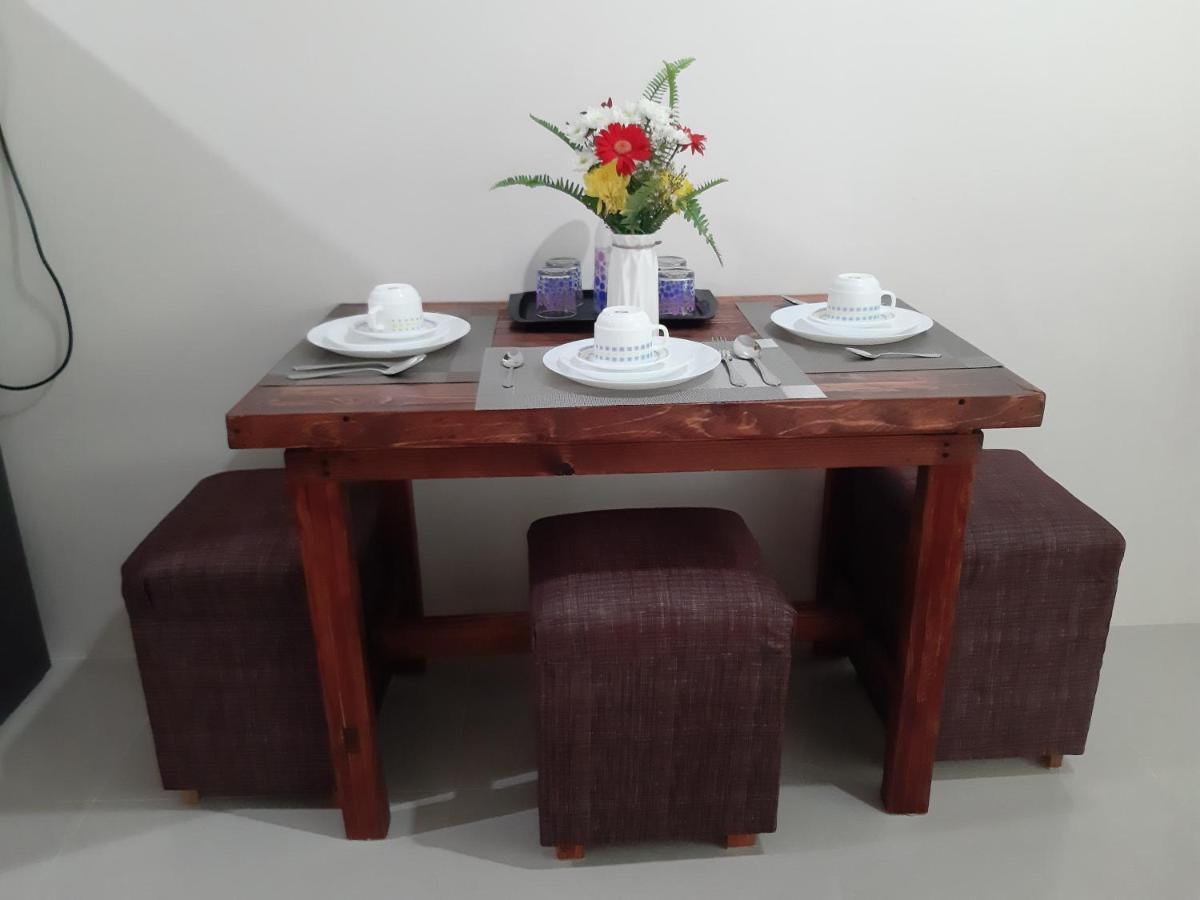 A Cozy Fully Furnished Private Room In Condominium Unit. 宿务 外观 照片